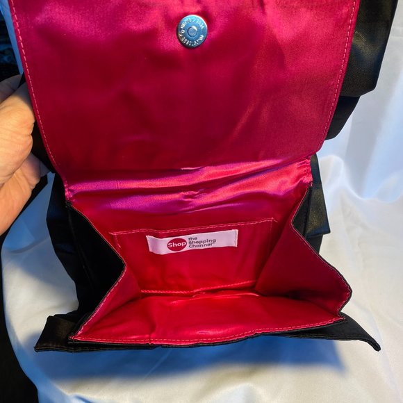 💰 5 FOR $40 / BLACK SATIN BOW DESIGN CLUTCH (EUC) - Picture 3 of 4